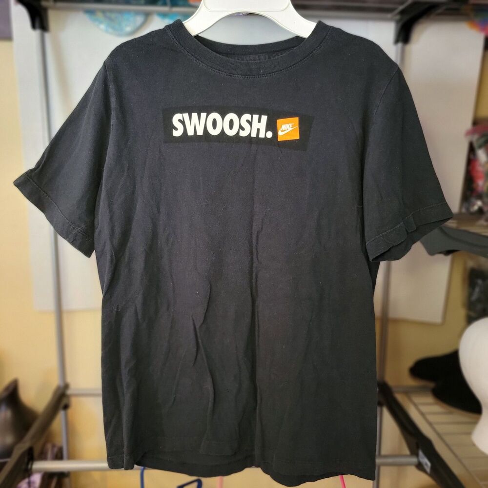 The Nike Tee Black Swoosh Graphic Short Sleeve - Size Junior XL